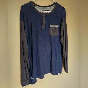 Long sleeve t-shirt